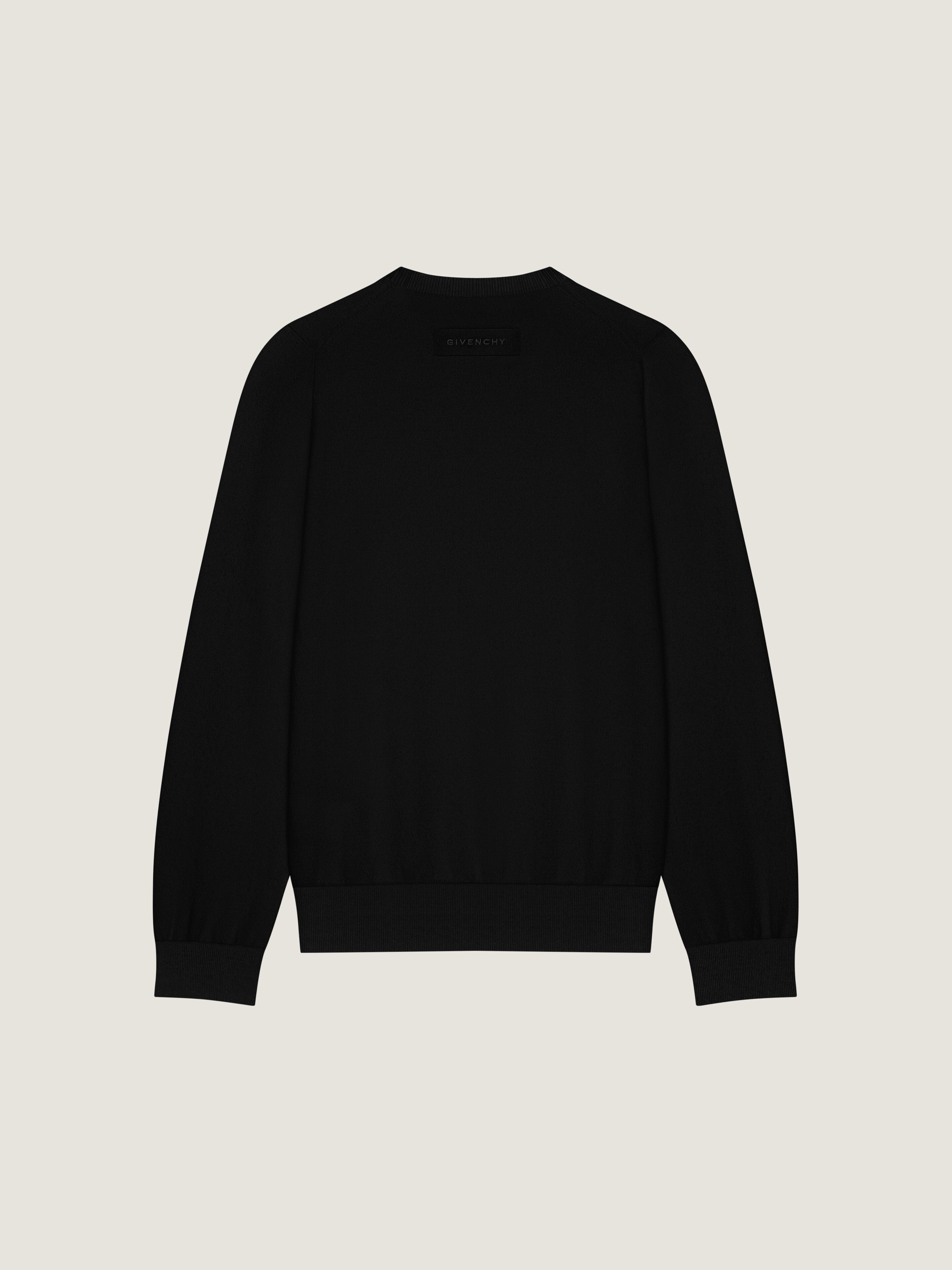 Sweater in cashmere knit